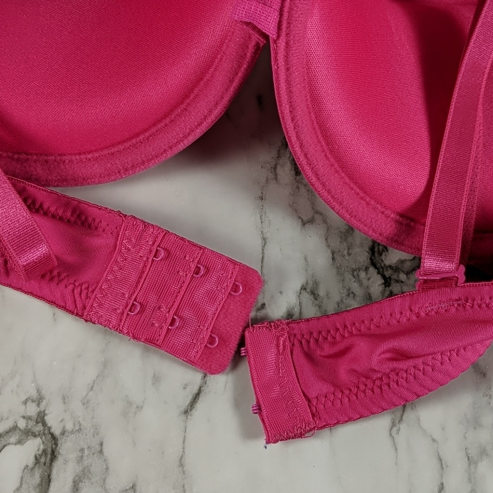 Pink Bra - Picture 3 of 4